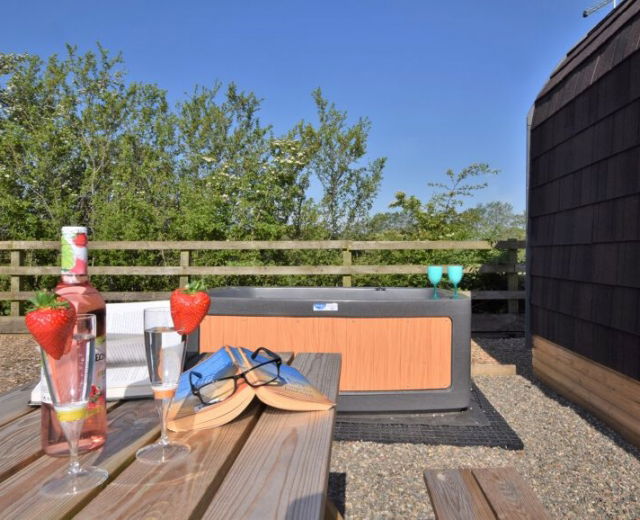 Glamping holidays near the Lake District, Cumbria, Northern England - Headswood on the Wall